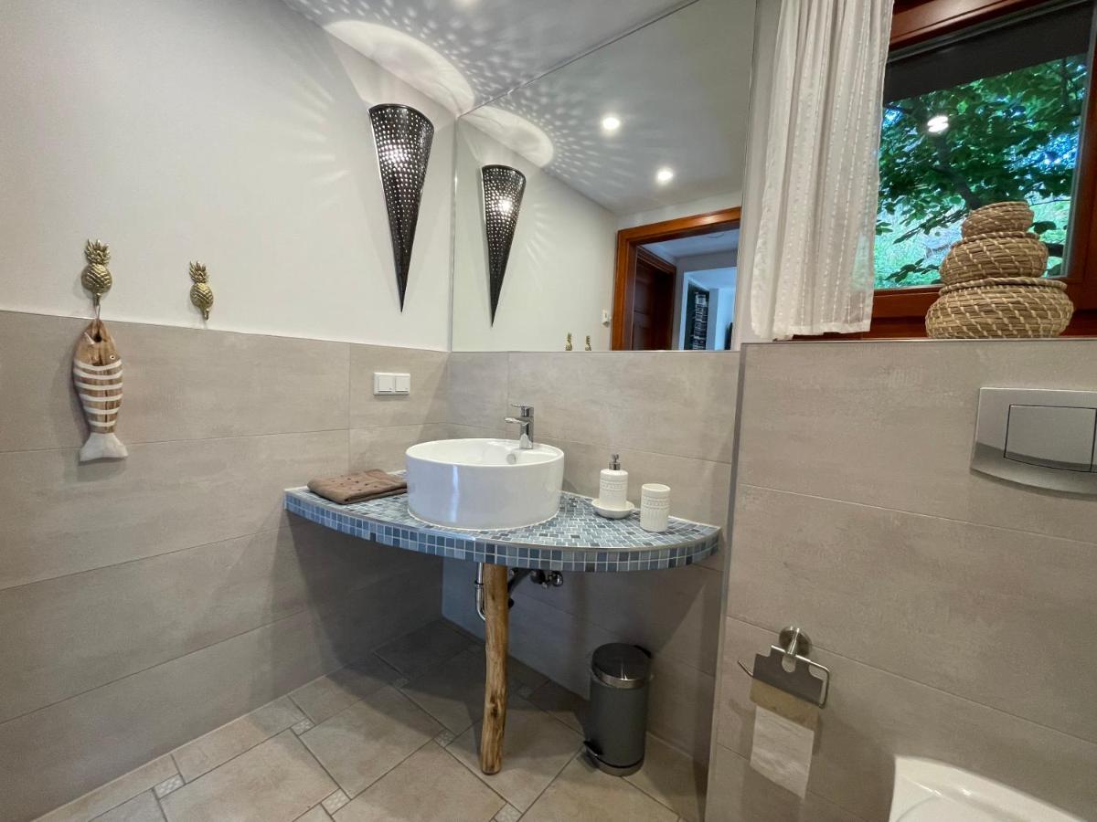 Bungalows Am Waldessaum Bei Hohenzieritz エクステリア 写真