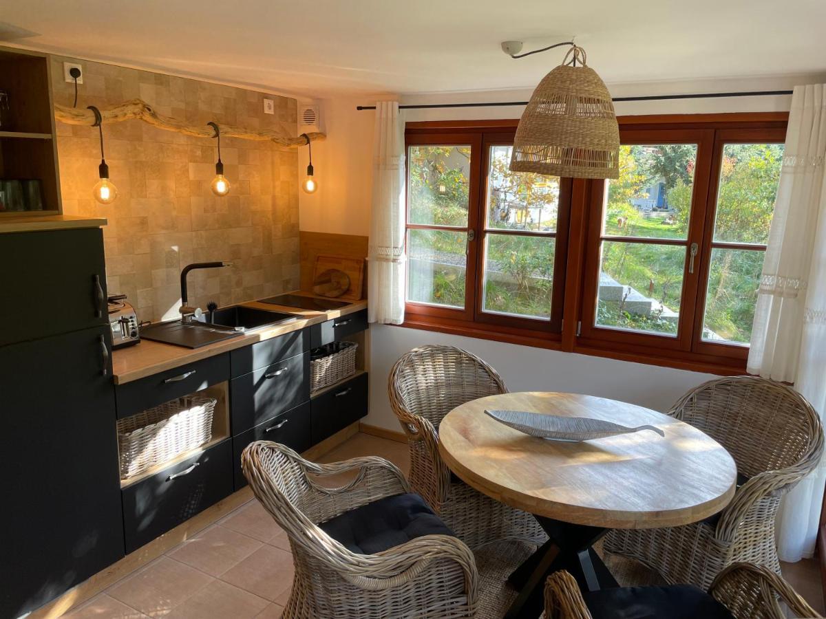 Bungalows Am Waldessaum Bei Hohenzieritz エクステリア 写真